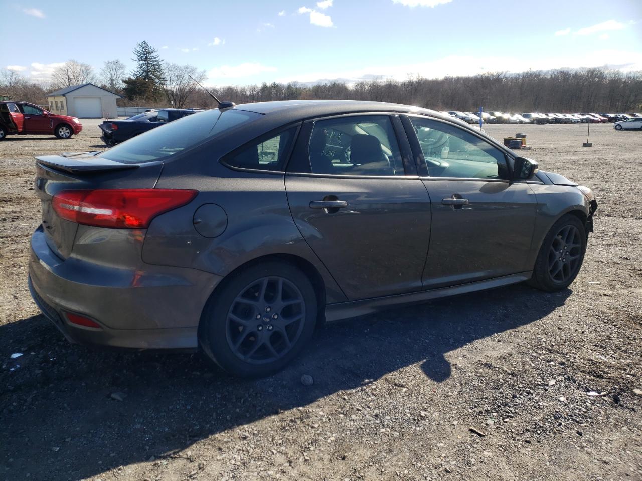 Photo 2 VIN: 1FADP3F26FL259967 - FORD FOCUS 