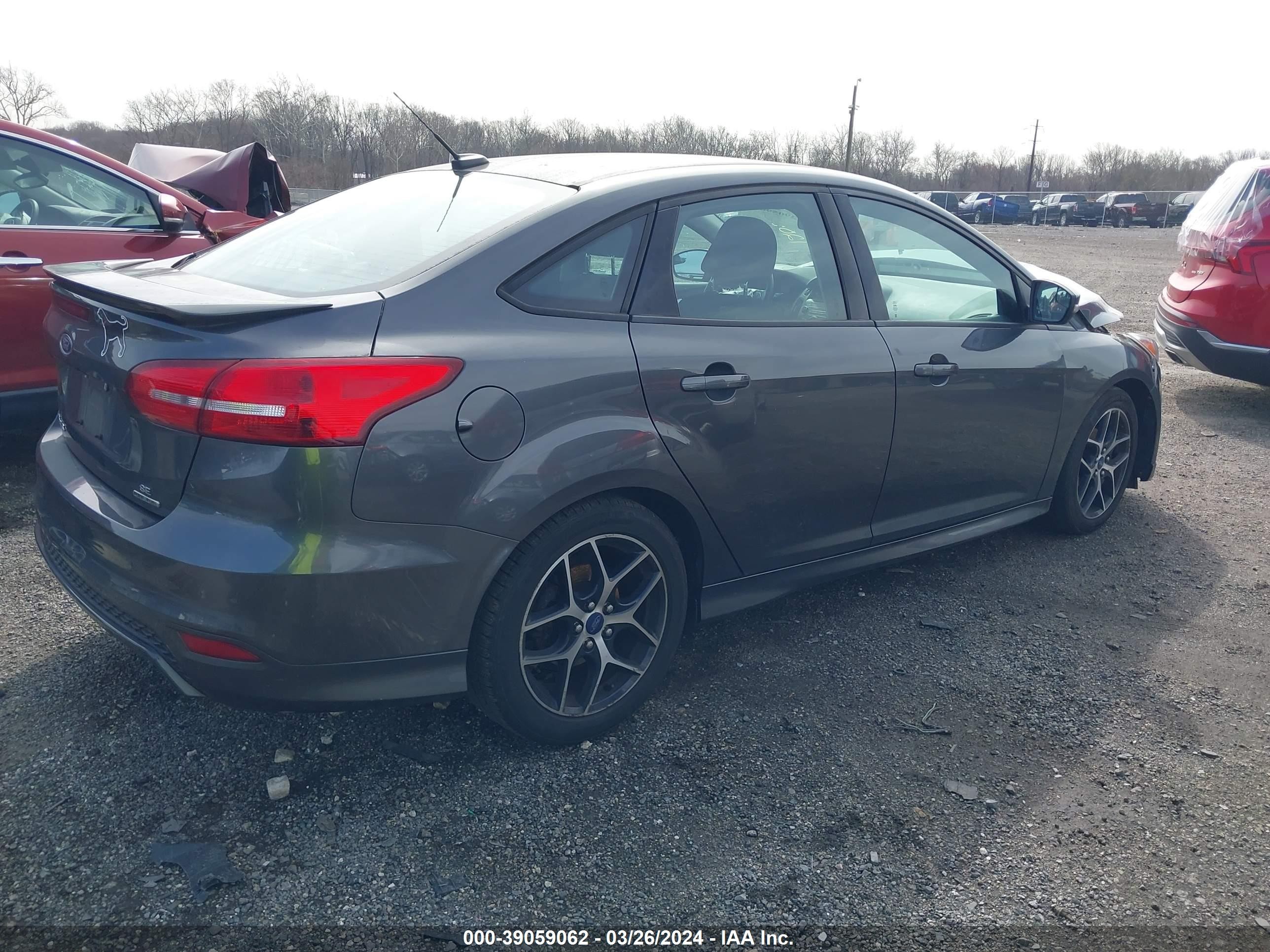 Photo 3 VIN: 1FADP3F26FL298591 - FORD FOCUS 