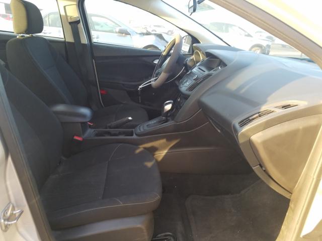 Photo 4 VIN: 1FADP3F26GL325144 - FORD FOCUS SE 