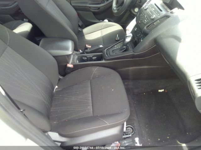 Photo 4 VIN: 1FADP3F26GL345619 - FORD FOCUS 