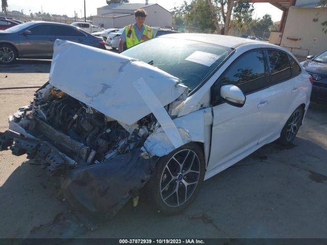 Photo 1 VIN: 1FADP3F26GL351341 - FORD FOCUS 