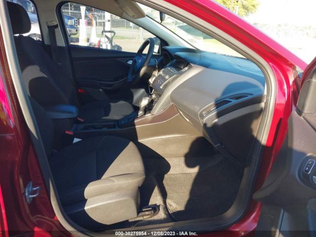 Photo 4 VIN: 1FADP3F26GL360220 - FORD FOCUS 