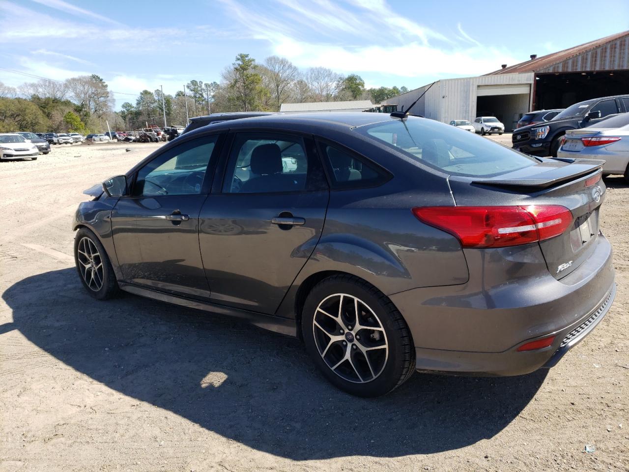 Photo 1 VIN: 1FADP3F26GL369614 - FORD FOCUS 