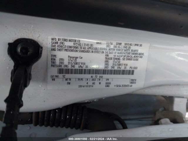 Photo 8 VIN: 1FADP3F26GL406130 - FORD FOCUS 