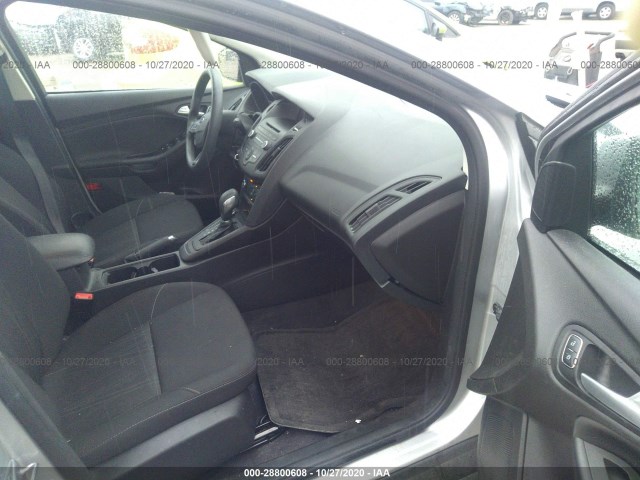 Photo 4 VIN: 1FADP3F26HL206348 - FORD FOCUS 