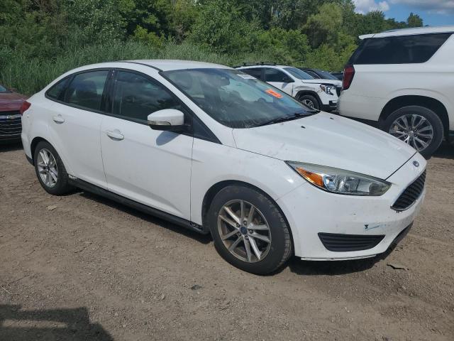 Photo 3 VIN: 1FADP3F26HL222436 - FORD FOCUS SE 