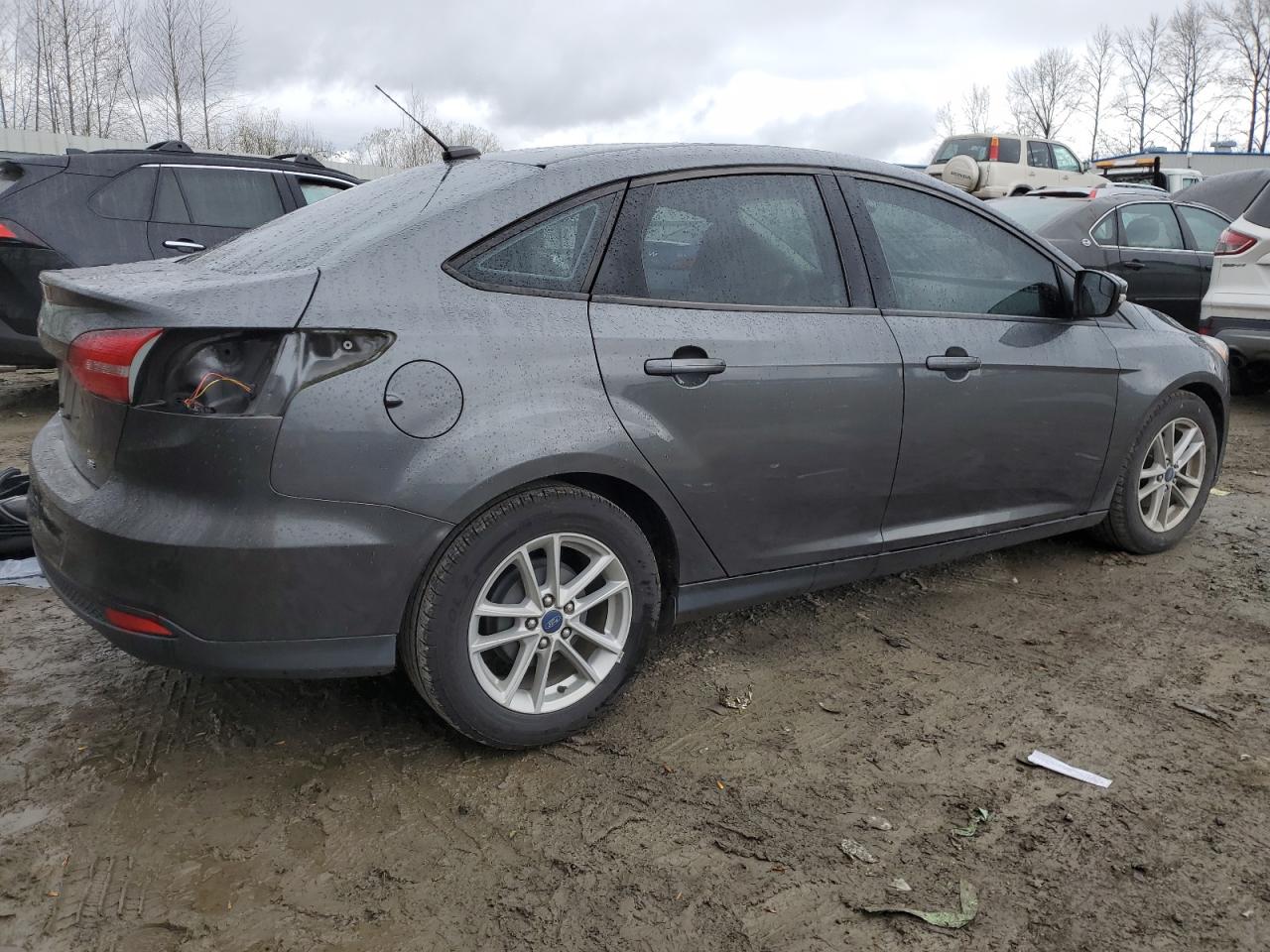 Photo 2 VIN: 1FADP3F26HL246364 - FORD FOCUS 