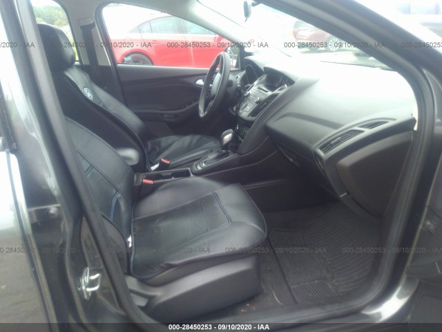 Photo 4 VIN: 1FADP3F26HL274696 - FORD FOCUS 