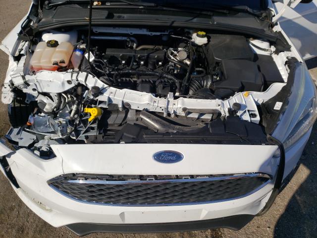 Photo 6 VIN: 1FADP3F26HL291692 - FORD FOCUS SE 