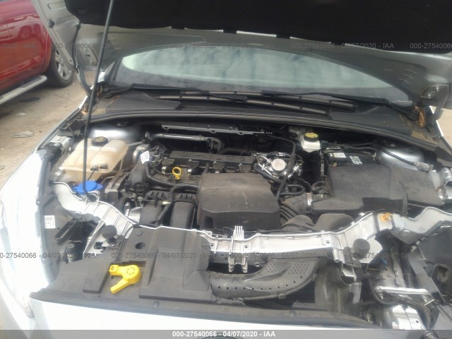 Photo 9 VIN: 1FADP3F26HL295578 - FORD FOCUS 