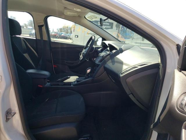 Photo 4 VIN: 1FADP3F26HL309267 - FORD FOCUS SE 