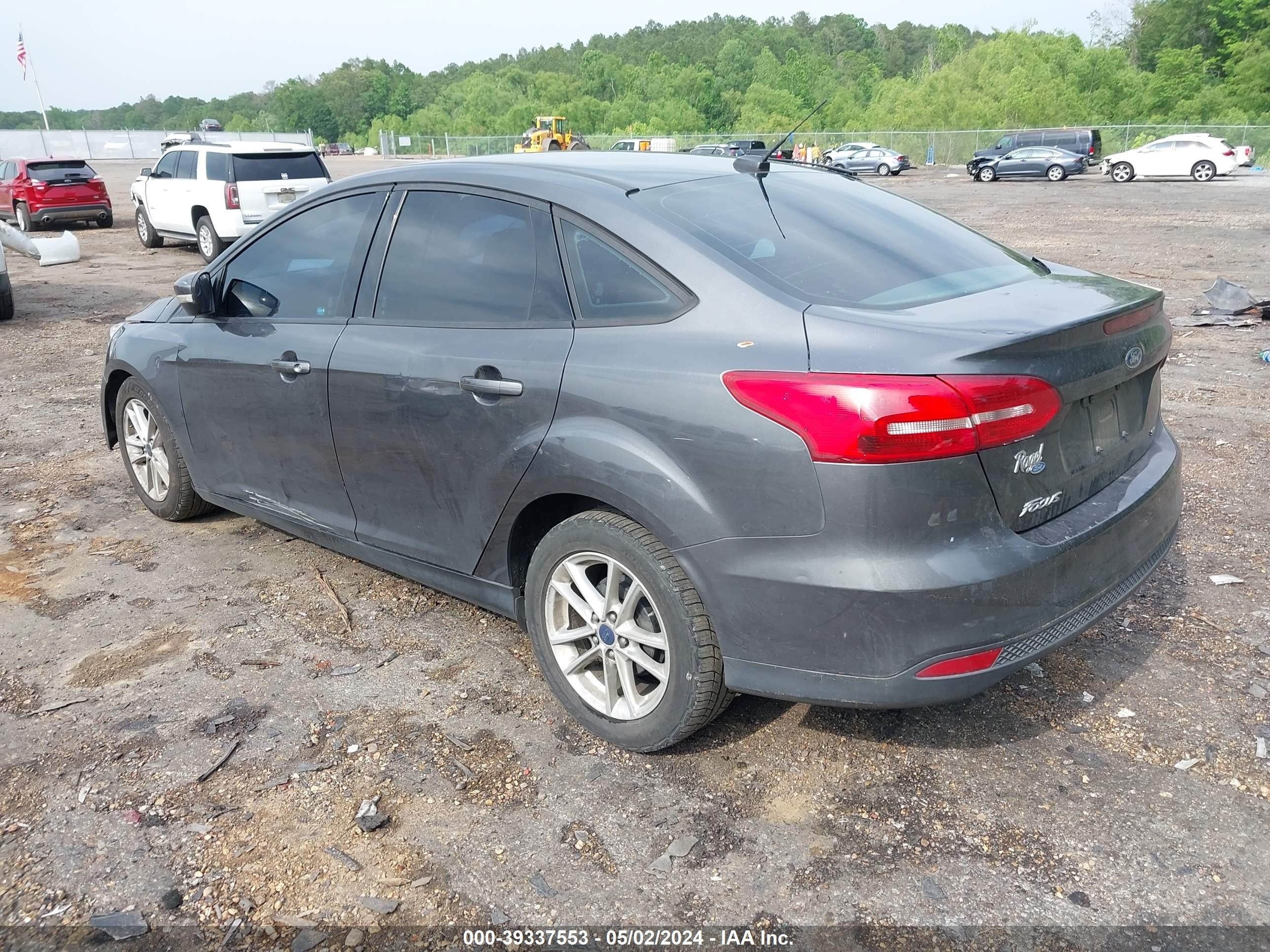 Photo 2 VIN: 1FADP3F26HL317367 - FORD FOCUS 