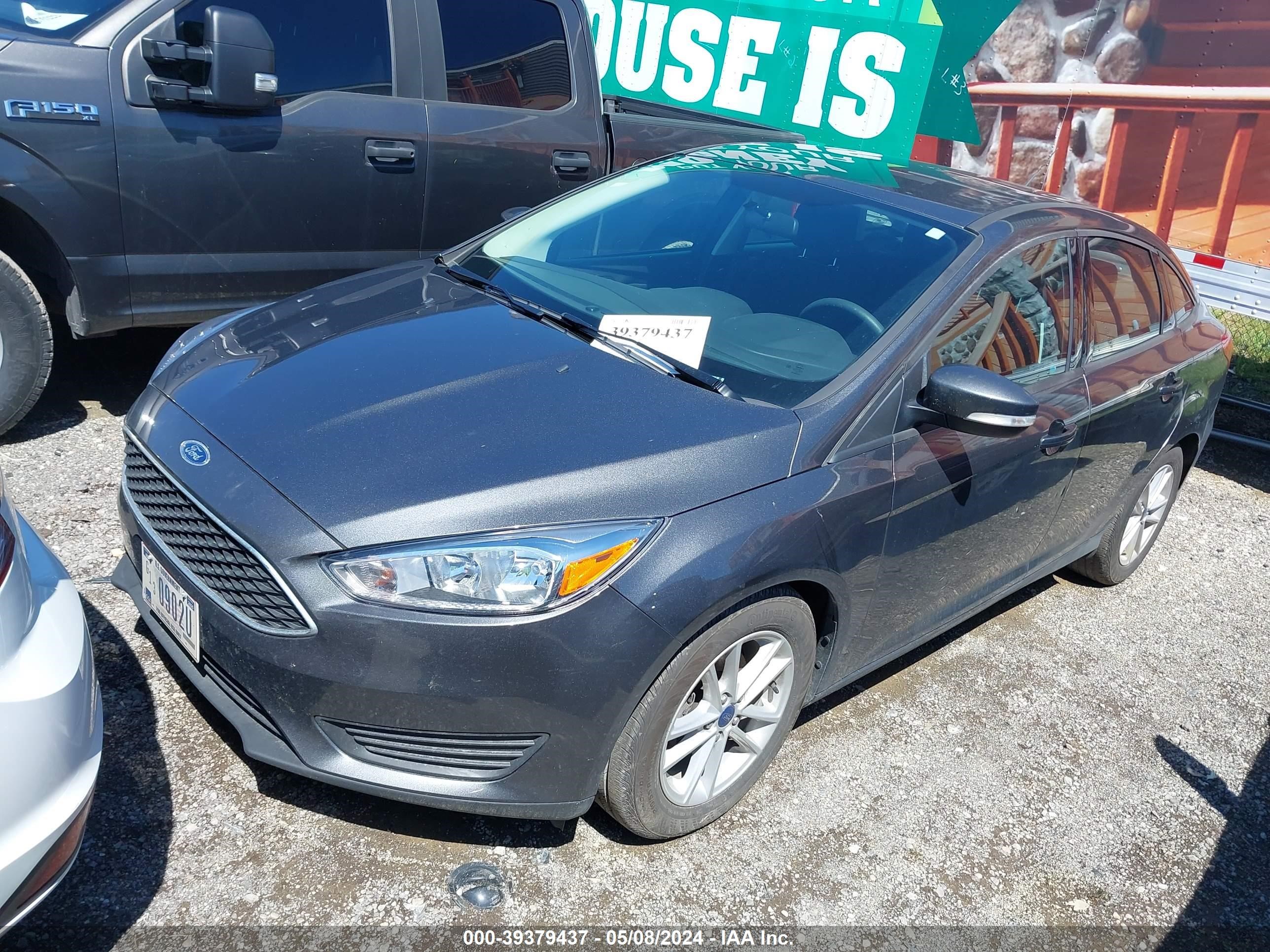 Photo 1 VIN: 1FADP3F26HL320110 - FORD FOCUS 