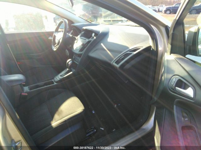 Photo 4 VIN: 1FADP3F26HL321788 - FORD FOCUS 