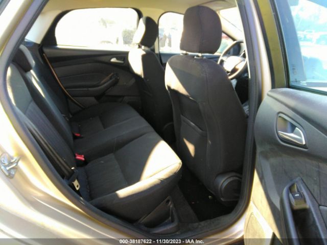 Photo 7 VIN: 1FADP3F26HL321788 - FORD FOCUS 