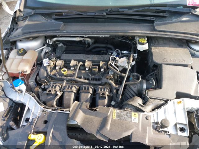 Photo 9 VIN: 1FADP3F26JL295490 - FORD FOCUS 