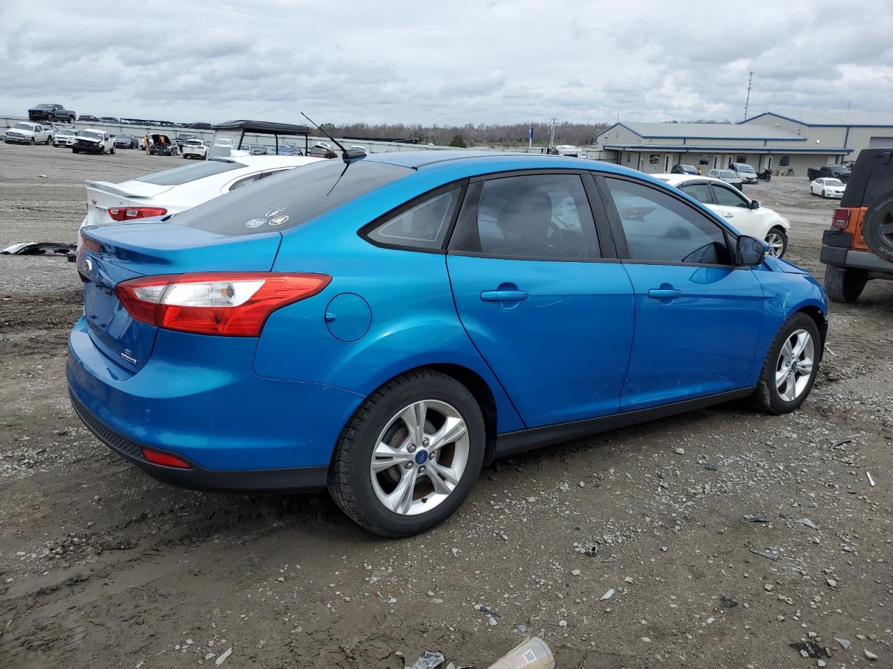 Photo 2 VIN: 1FADP3F27DL150561 - FORD FOCUS 