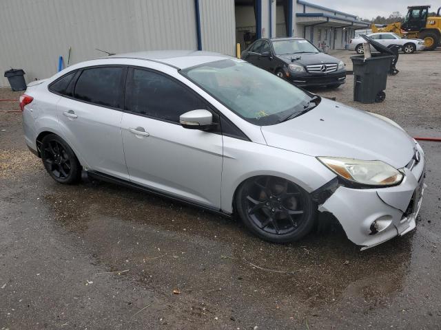 Photo 3 VIN: 1FADP3F27DL227512 - FORD FOCUS 