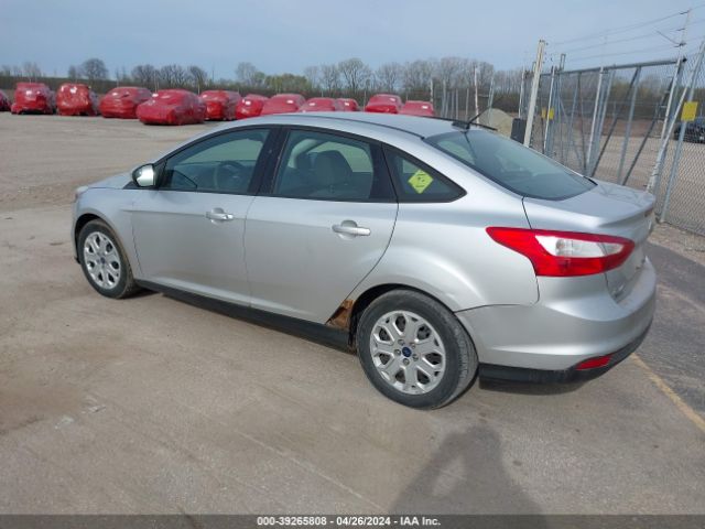 Photo 2 VIN: 1FADP3F27DL228370 - FORD FOCUS 