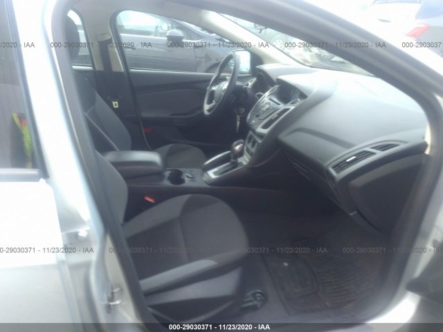 Photo 4 VIN: 1FADP3F27DL230099 - FORD FOCUS 