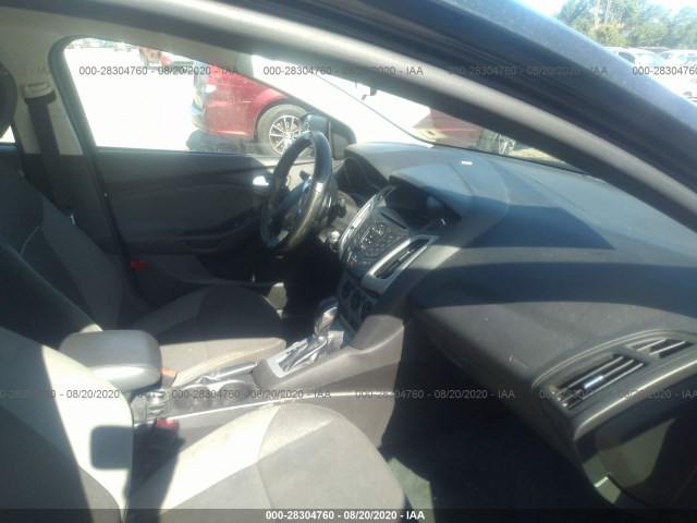 Photo 4 VIN: 1FADP3F27DL249509 - FORD FOCUS 