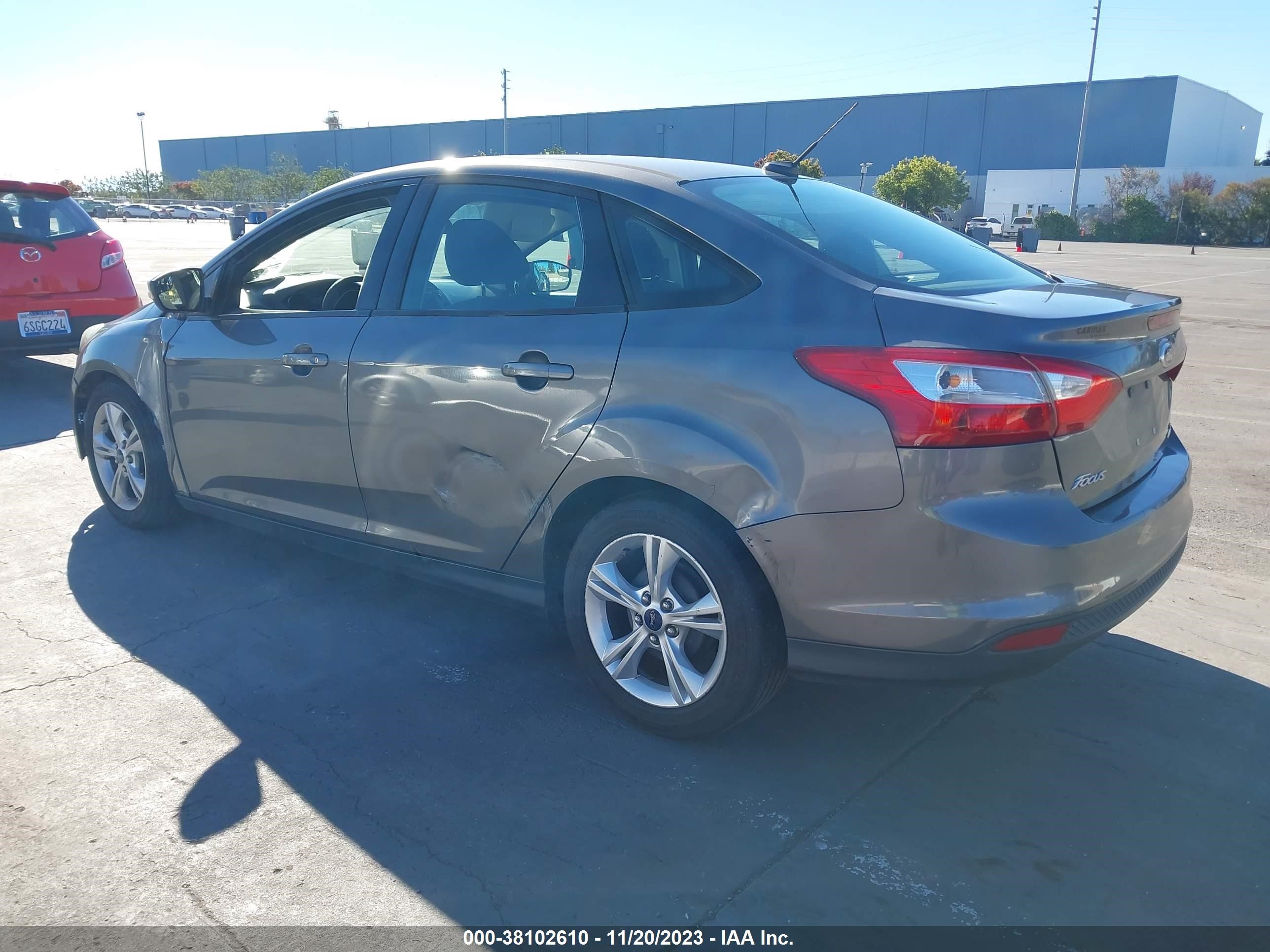 Photo 2 VIN: 1FADP3F27DL314553 - FORD FOCUS 