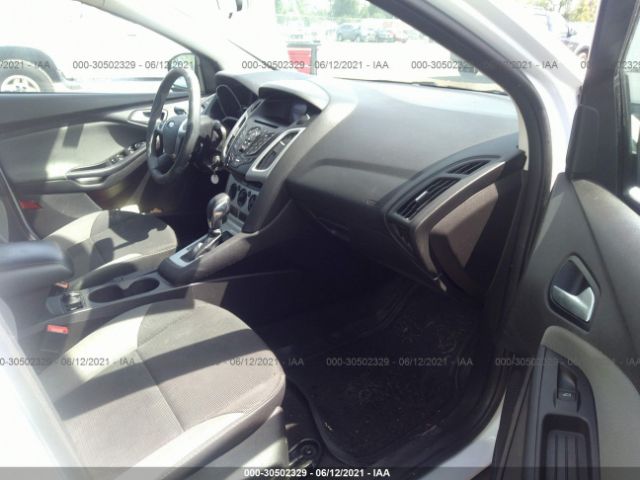 Photo 4 VIN: 1FADP3F27DL326685 - FORD FOCUS 