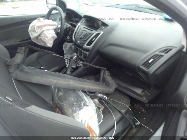 Photo 4 VIN: 1FADP3F27DL354793 - FORD FOCUS 