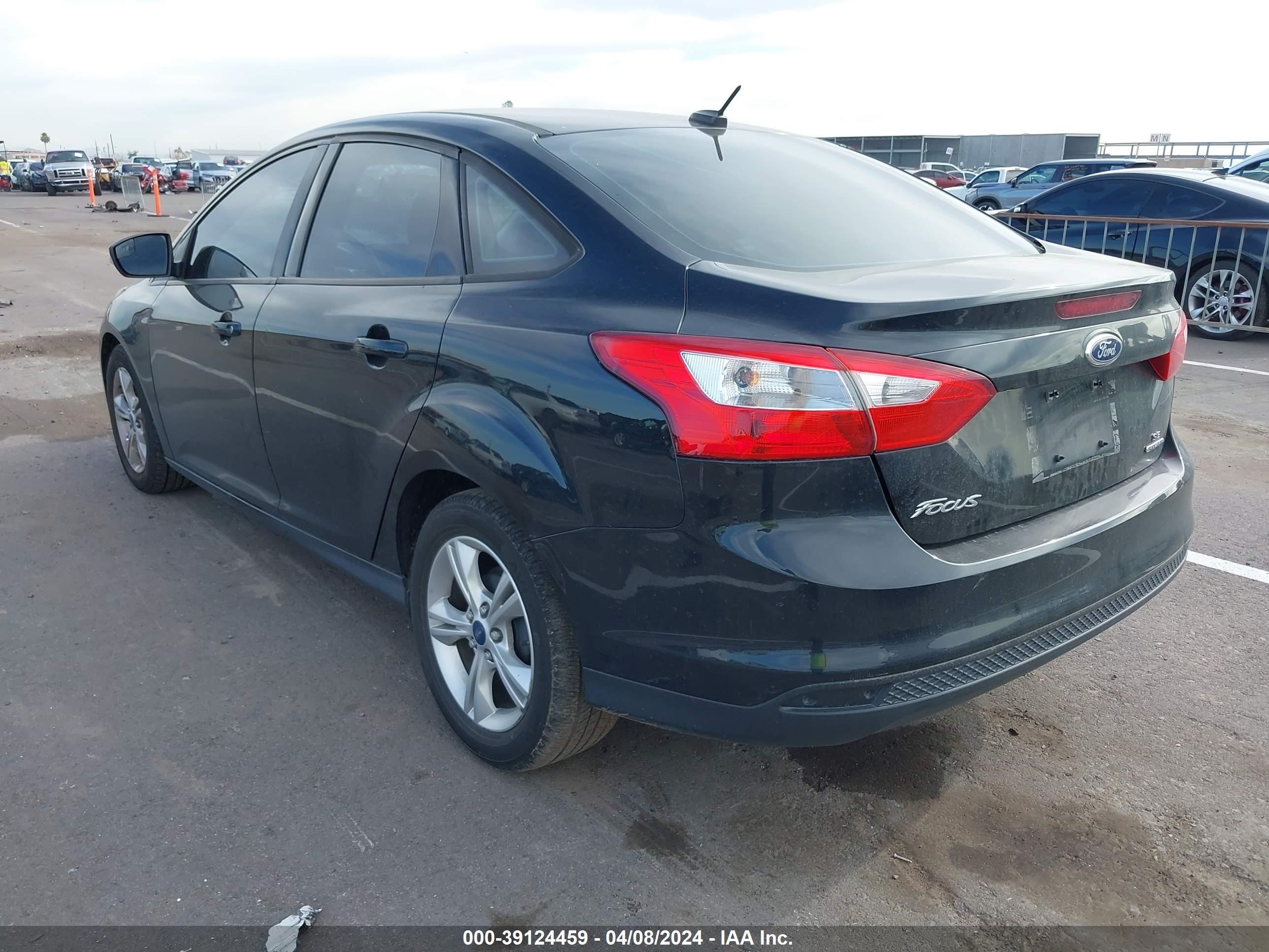 Photo 2 VIN: 1FADP3F27DL374333 - FORD FOCUS 