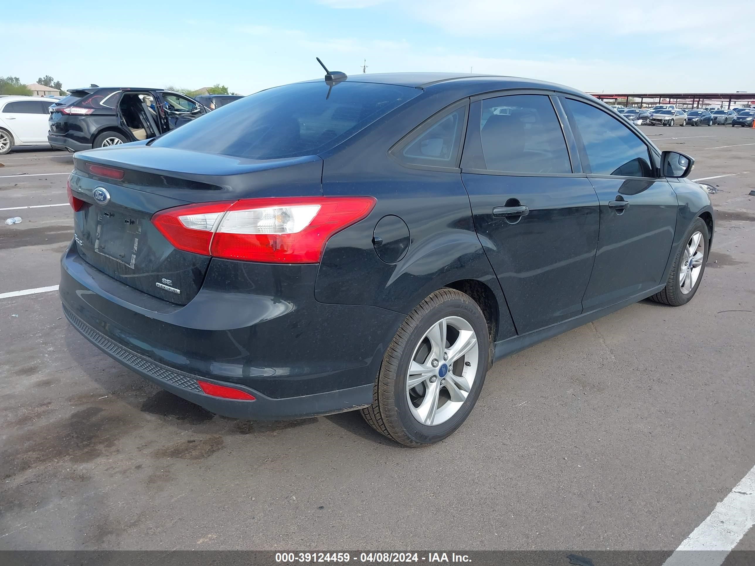 Photo 3 VIN: 1FADP3F27DL374333 - FORD FOCUS 