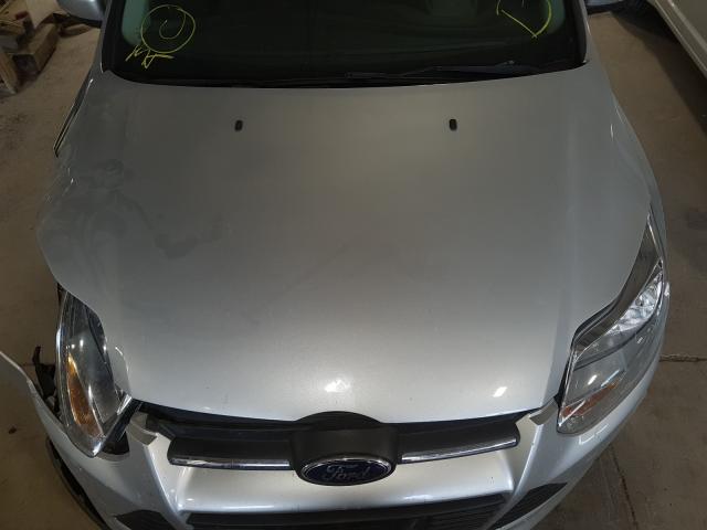 Photo 6 VIN: 1FADP3F27DL379855 - FORD FOCUS 