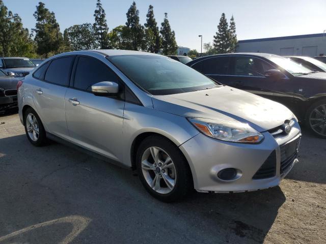 Photo 3 VIN: 1FADP3F27EL210761 - FORD FOCUS 