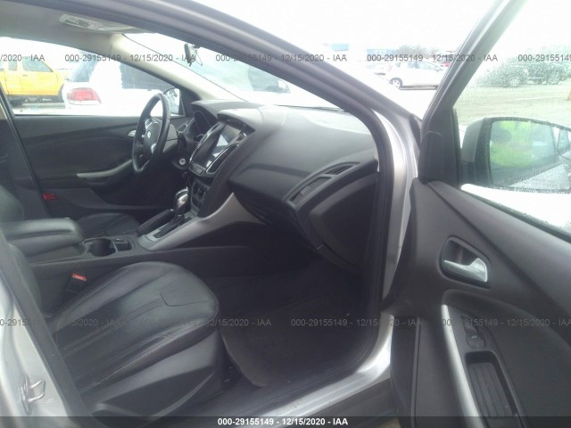 Photo 4 VIN: 1FADP3F27EL210937 - FORD FOCUS 