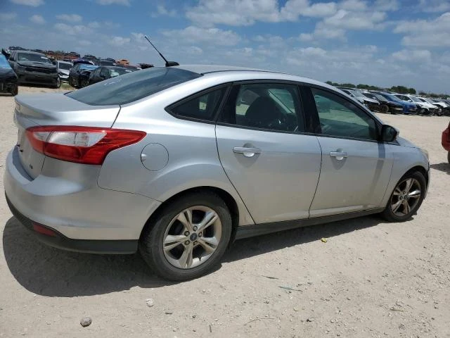 Photo 2 VIN: 1FADP3F27EL257157 - FORD FOCUS SE 