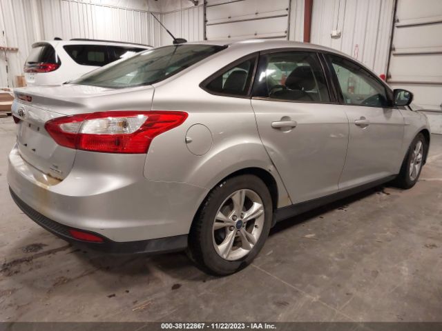 Photo 3 VIN: 1FADP3F27EL270796 - FORD FOCUS 