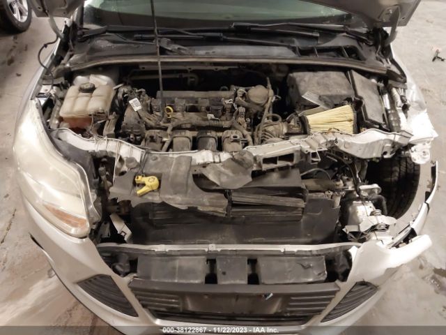 Photo 9 VIN: 1FADP3F27EL270796 - FORD FOCUS 