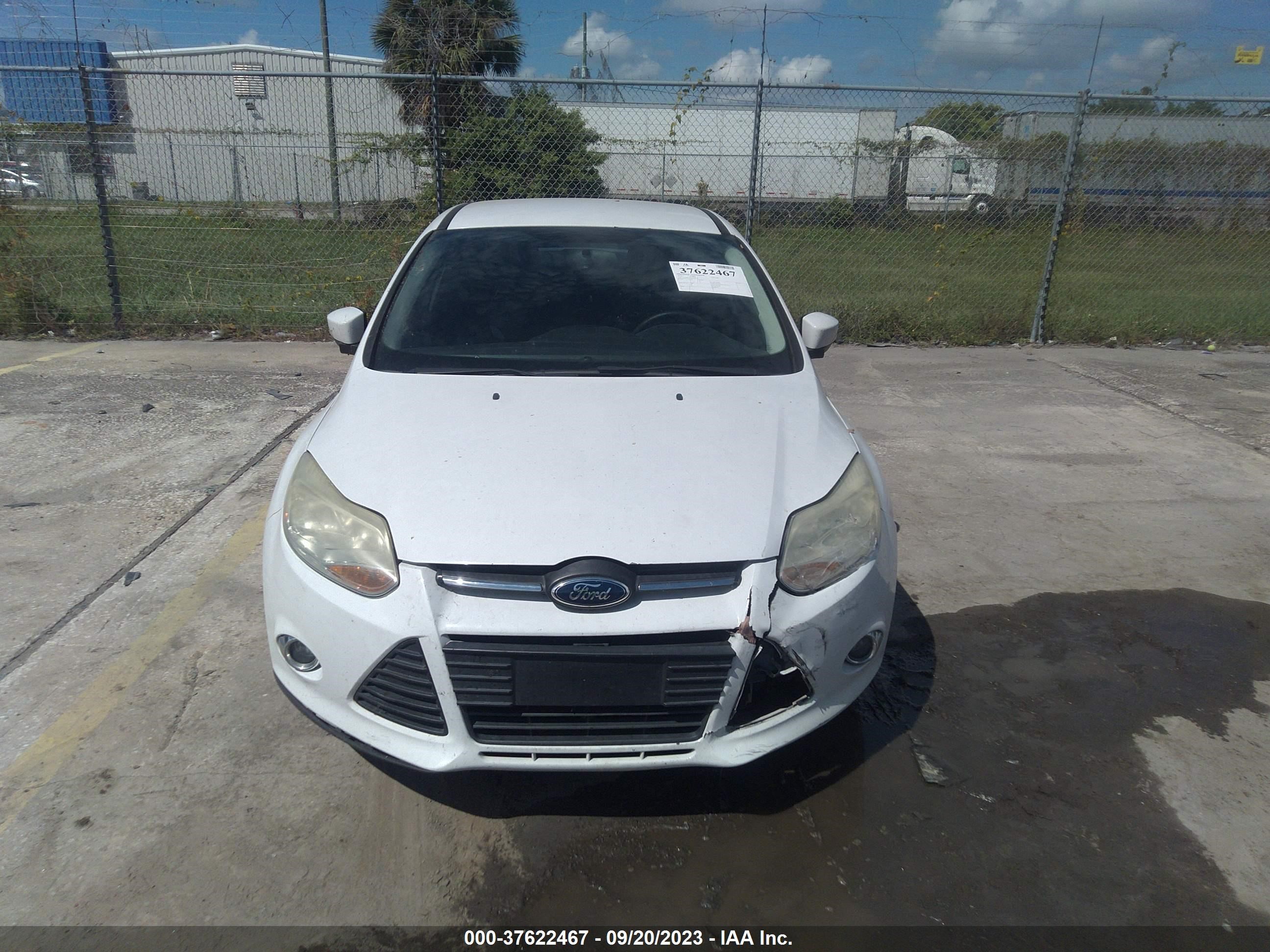 Photo 5 VIN: 1FADP3F27EL309502 - FORD FOCUS 