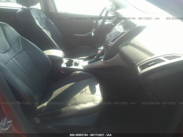 Photo 4 VIN: 1FADP3F27EL354908 - FORD FOCUS 