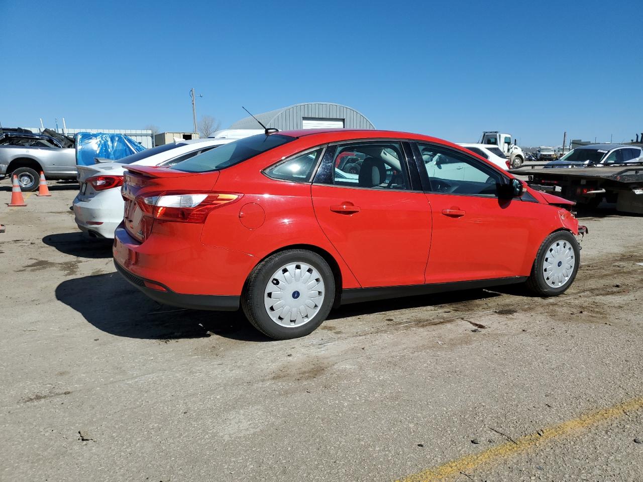 Photo 2 VIN: 1FADP3F27EL356478 - FORD FOCUS 