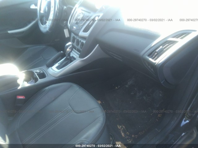 Photo 4 VIN: 1FADP3F27EL389433 - FORD FOCUS 