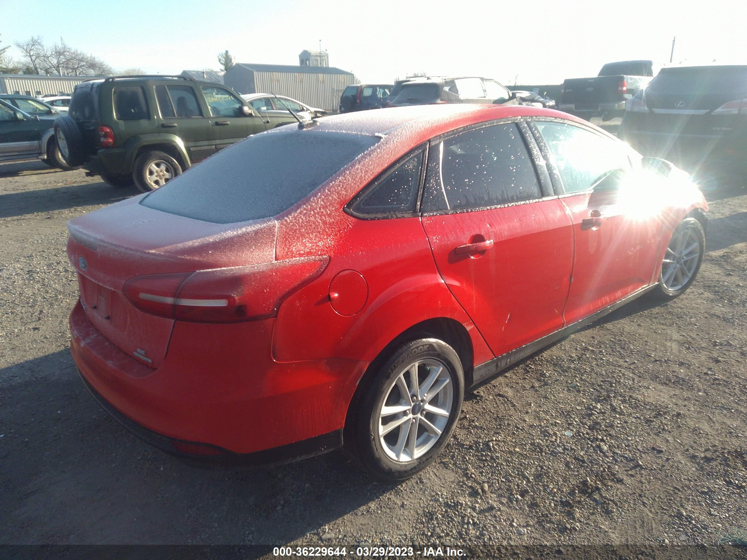 Photo 3 VIN: 1FADP3F27FL244930 - FORD FOCUS 