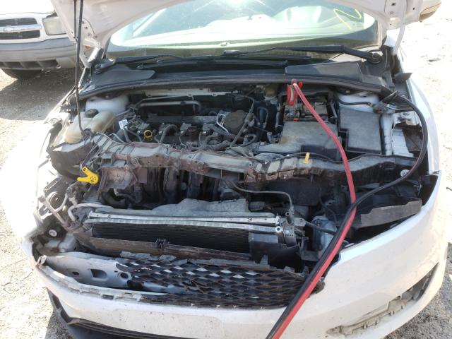 Photo 6 VIN: 1FADP3F27FL276289 - FORD FOCUS SE 