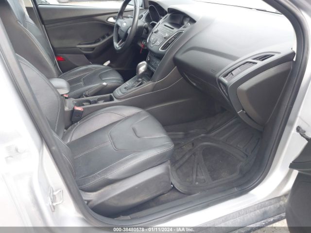 Photo 4 VIN: 1FADP3F27GL266444 - FORD FOCUS 