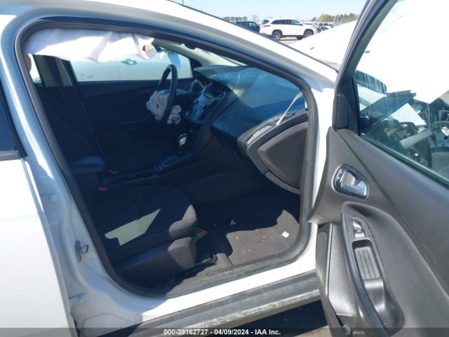 Photo 4 VIN: 1FADP3F27GL305565 - FORD FOCUS 