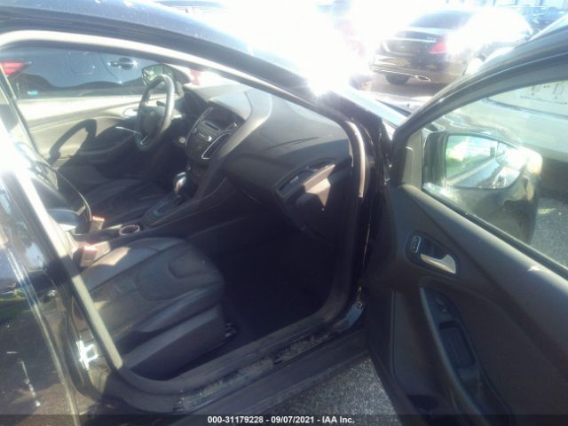 Photo 4 VIN: 1FADP3F27GL330255 - FORD FOCUS 