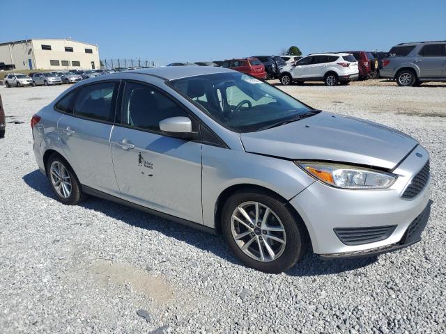 Photo 3 VIN: 1FADP3F27JL316640 - FORD FOCUS SE 