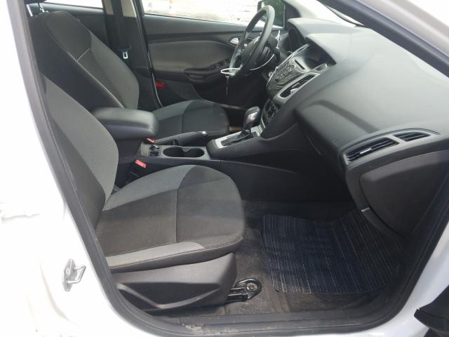 Photo 4 VIN: 1FADP3F28DL122400 - FORD FOCUS SE 