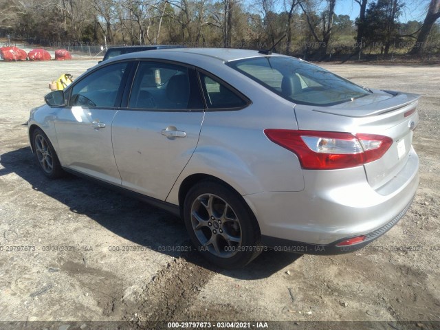 Photo 2 VIN: 1FADP3F28DL132747 - FORD FOCUS 