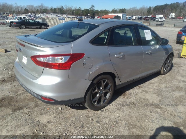 Photo 3 VIN: 1FADP3F28DL132747 - FORD FOCUS 