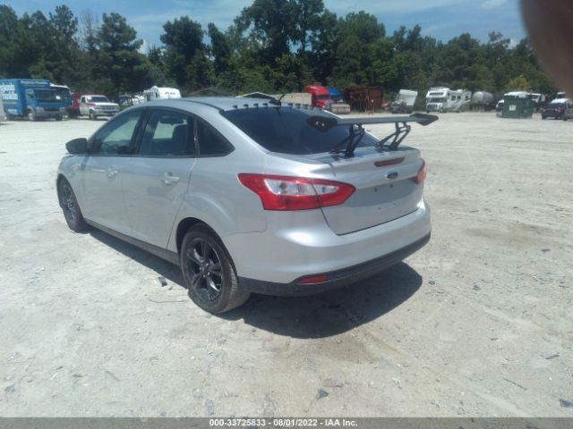 Photo 2 VIN: 1FADP3F28DL326579 - FORD FOCUS 